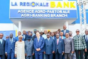 0705-20795-filiere-banane-plantain-la-regionale-bank-s-engage-a-accorder-des-credits-de-10-a-250-millions-de-fcfa-aux-producteurs_L-300x200 0705-20795-filiere-banane-plantain-la-regionale-bank-s-engage-a-accorder-des-credits-de-10-a-250-millions-de-fcfa-aux-producteurs_L
